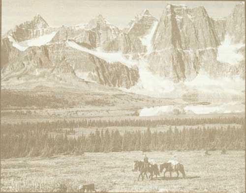 Tonquin Valley, The Ramparts